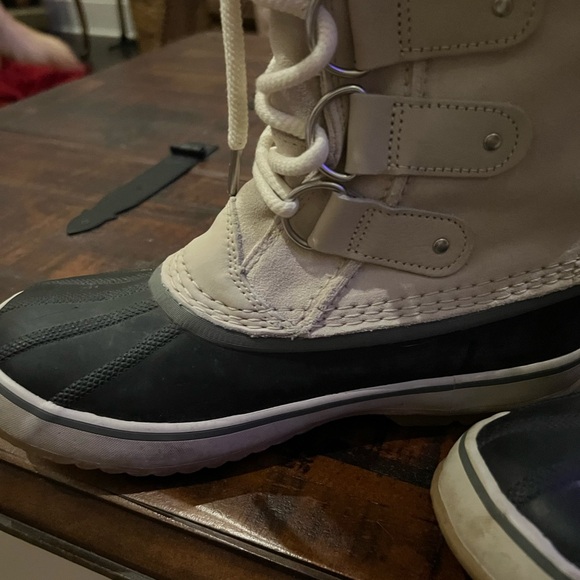 Sorel Women's Fur-Lined Winter Boots size 8 - Picture 7 of 11